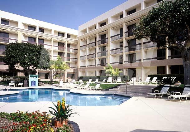 почивка в Courtyard by Marriott Los Angeles Marina del Rey