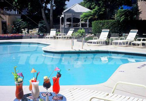 почивка в Courtyard by Marriott Los Angeles Marina del Rey