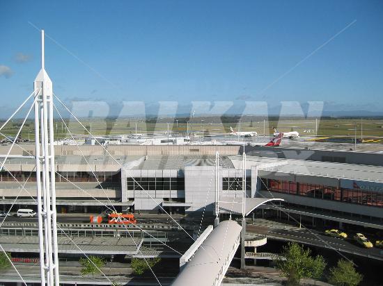 почивка в Hilton Melbourne Airport