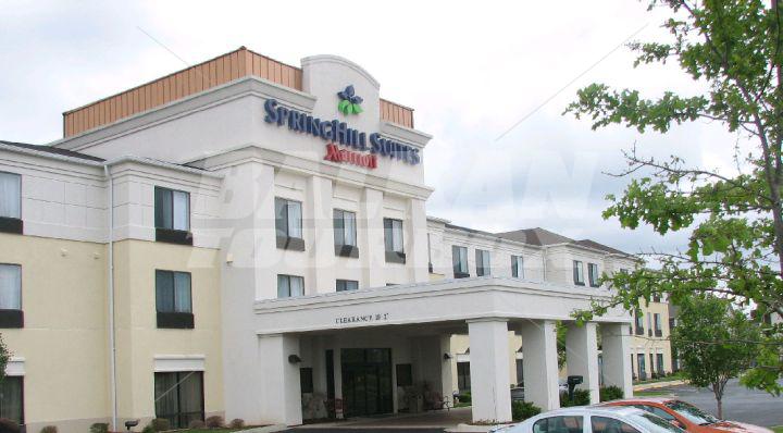 почивка в  SpringHill Suites by Marriott Tulsa