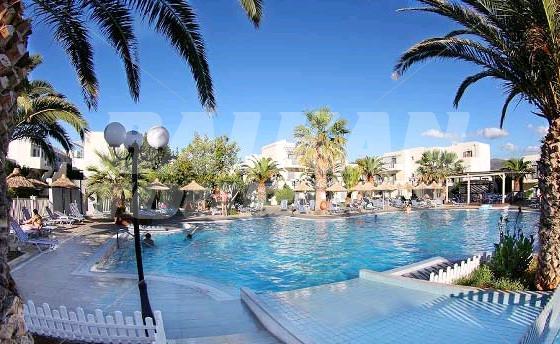 holiday in Europa Beach Hotel