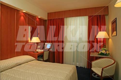 holiday in Marco Polo