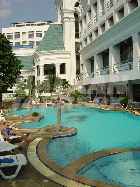 holiday in Camelot Hotel