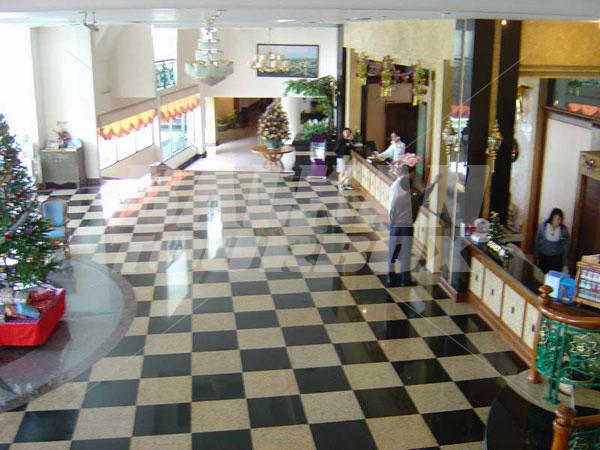 holiday in Camelot Hotel