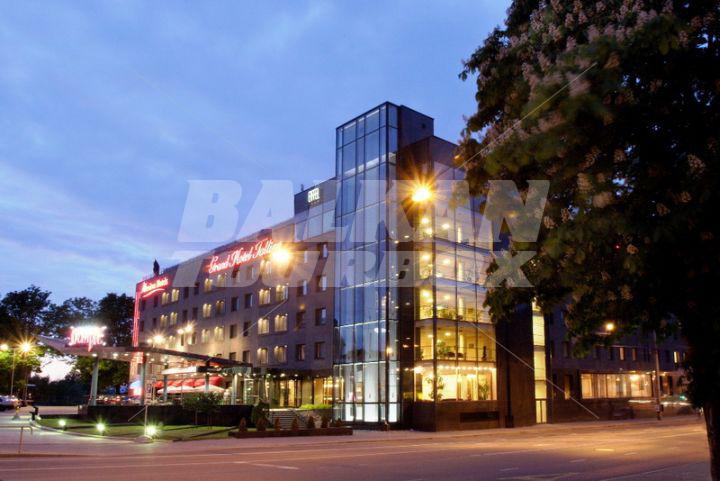 почивка в  Meriton Grand Conference & Spa