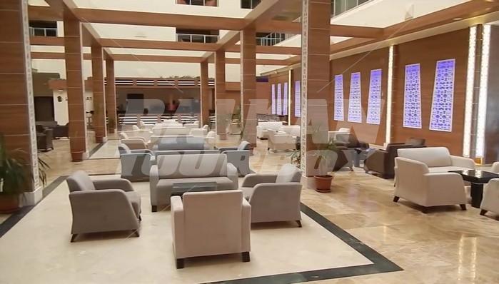 почивка в Laphetos Beach Resort and SPA