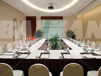 почивка в Grand Mercure Baolong Shanghai