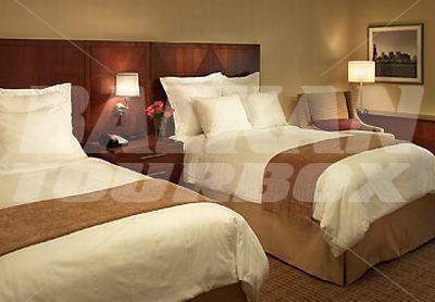 почивка в Courtyard by Marriott Chicago Downtown/River North