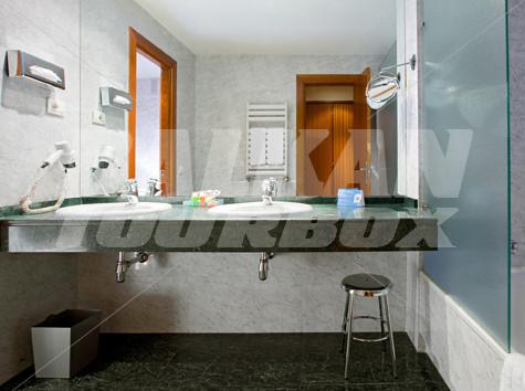 holiday in NH Villa de Bilbao