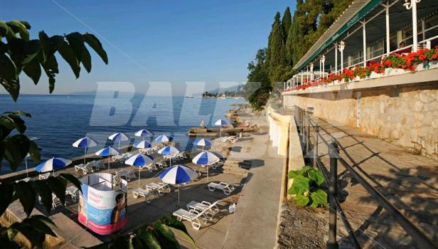 holiday in Belvedere