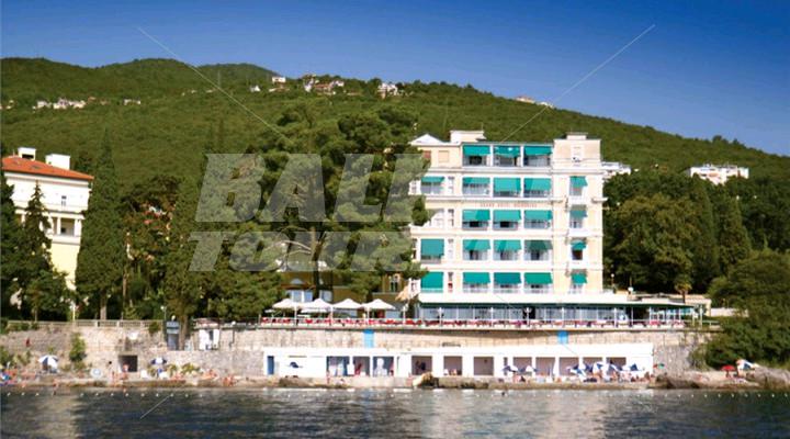holiday in Belvedere
