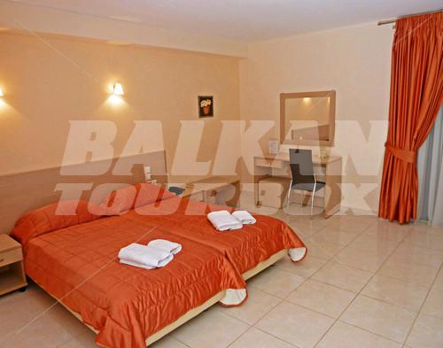 holiday in Eleana