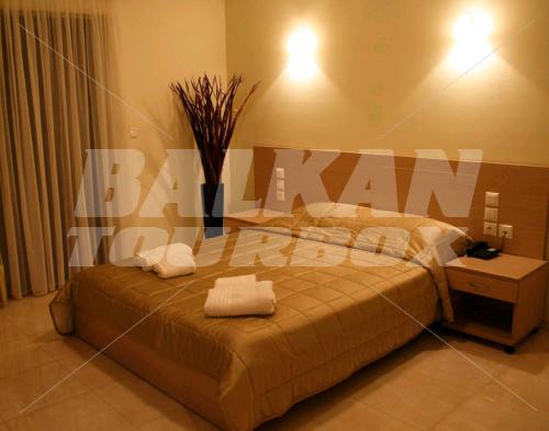 holiday in Eleana