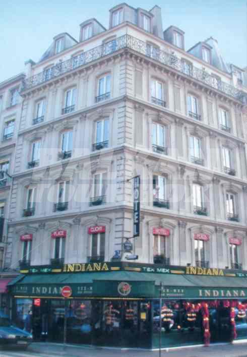 holiday in  Place De Clichy