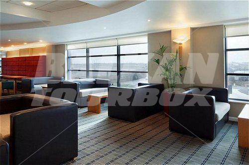 почивка в Holiday Inn Express Luton Airport