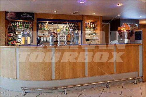 почивка в Holiday Inn Express Luton Airport