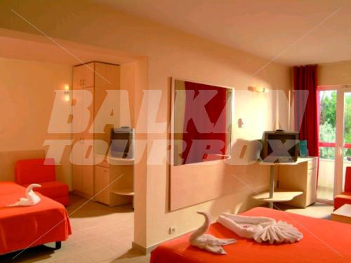 почивка в Golden Tulip Mamaia