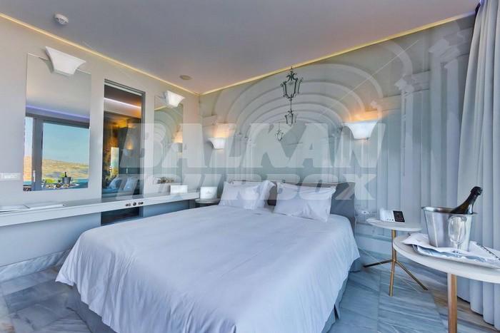 holiday in Royal Marmin Bay Boutique and Art