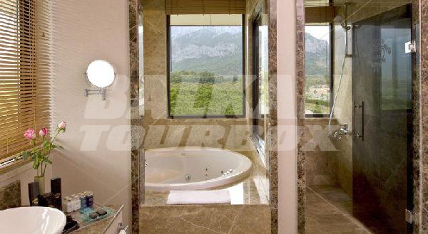 holiday in Amara Luxury Resort