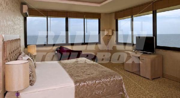 holiday in Amara Luxury Resort