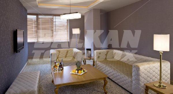 holiday in Amara Luxury Resort