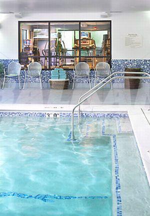 почивка в SpringHill Suites by Marriott St. Louis Airport/Earth City
