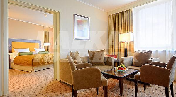 почивка в Corinthia