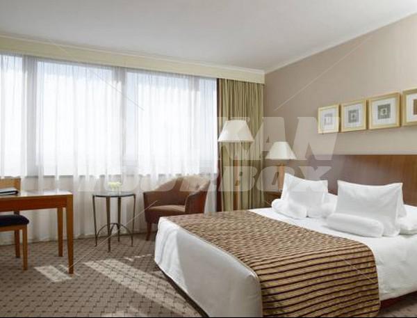 почивка в Corinthia