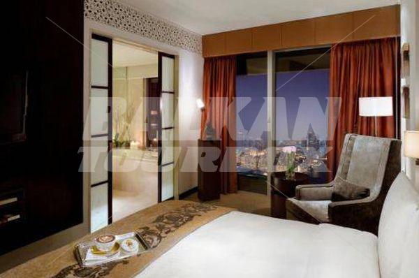 почивка в The Address, Dubai Mall