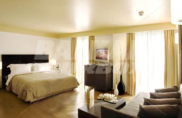 holiday in Eridanus Luxury