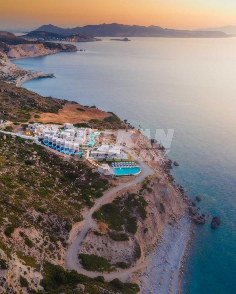 почивка в  Milos Cove