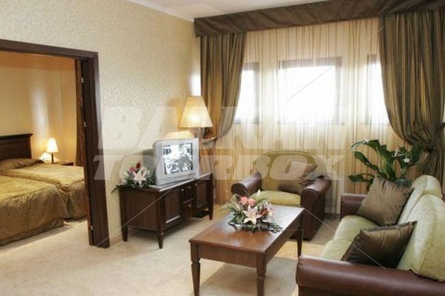 holiday in Grand hotel Jantra