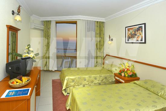 holiday in Sara