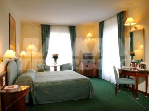 holiday in Milenij