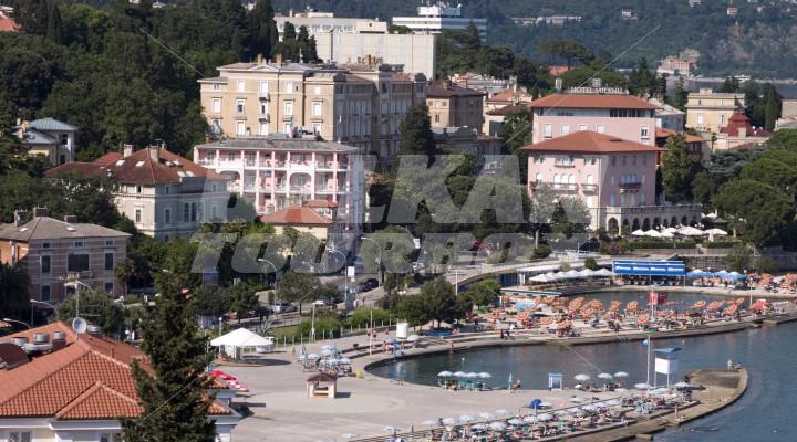 holiday in Milenij