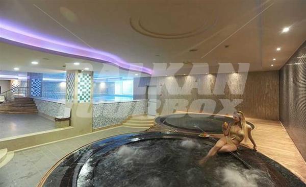почивка в Titanic Port