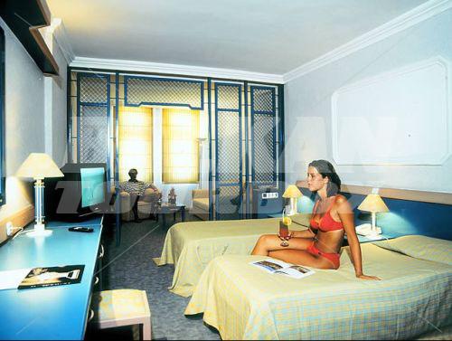 holiday in Adakule Ladonia