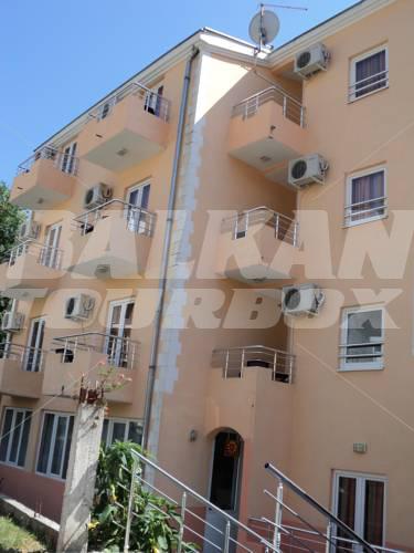 почивка в Sun Hostel Budva