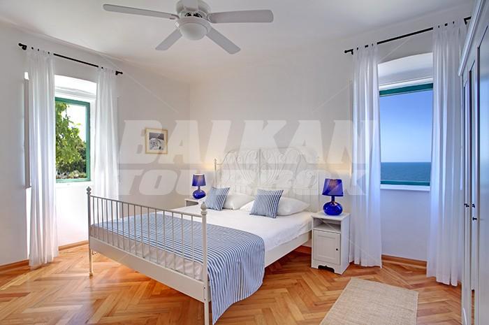 holiday in Lighthouse Villa