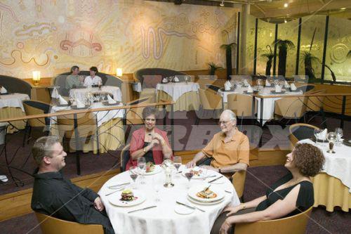 почивка в Sails Inn The Desert