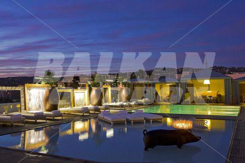 почивка в SLS Beverly Hills