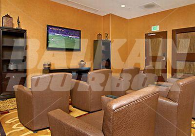 почивка в Courtyard by Marriott Memphis Downtown