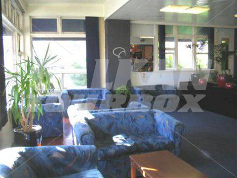 holiday in Kiwi International