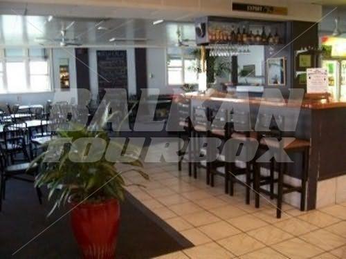 holiday in Kiwi International