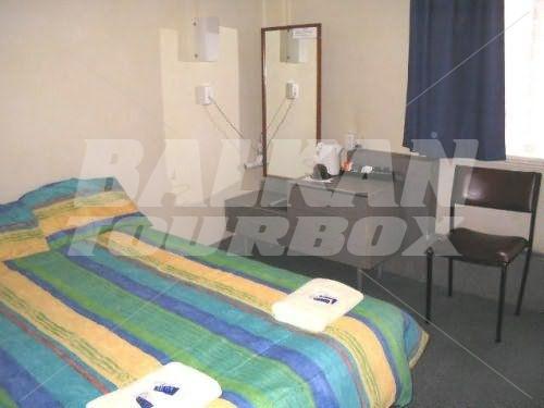 holiday in Kiwi International
