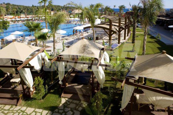 почивка в Saphir Resort and Spa