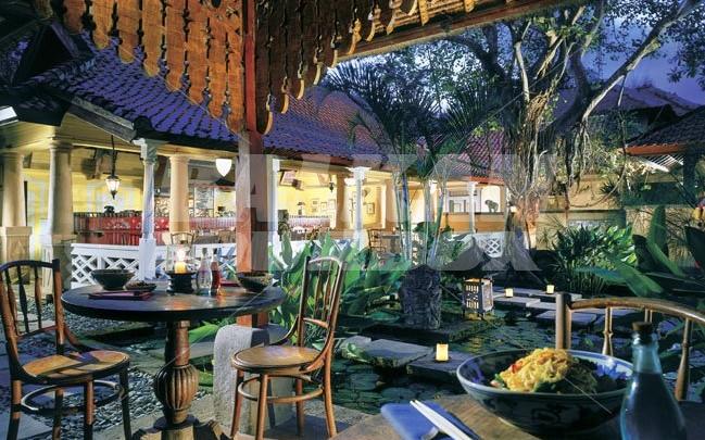 holiday in Four Seasons Resort