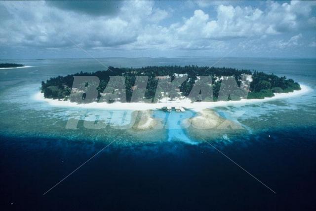 почивка в  Bandos Island Resort