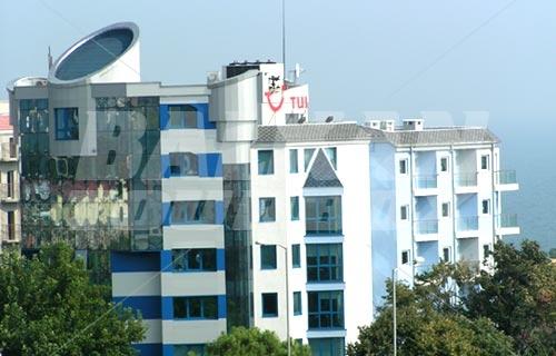 holiday in Sezoni