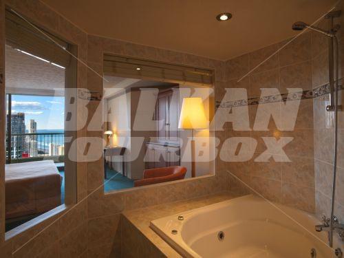почивка в Grand Chancellor Surfers Paradise